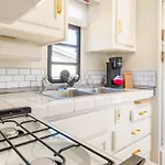 35\' Rv- Glamping, Firepit, Private, 15Min To Plaza